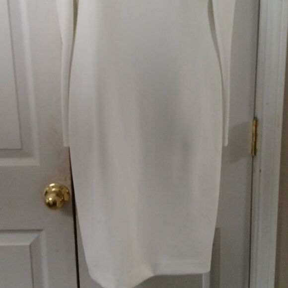 Calvin Klein white cold shoulder long sleeve formal wedding dress Sz 8 EUC - Picture 2 of 8